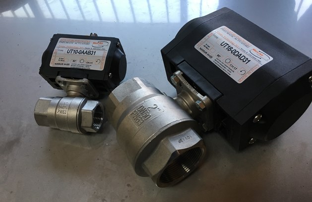 Stainless steel air operated ball valves